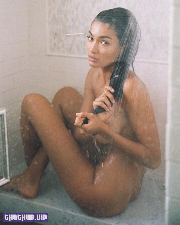 Kelly Gale Nude Deleted Photo