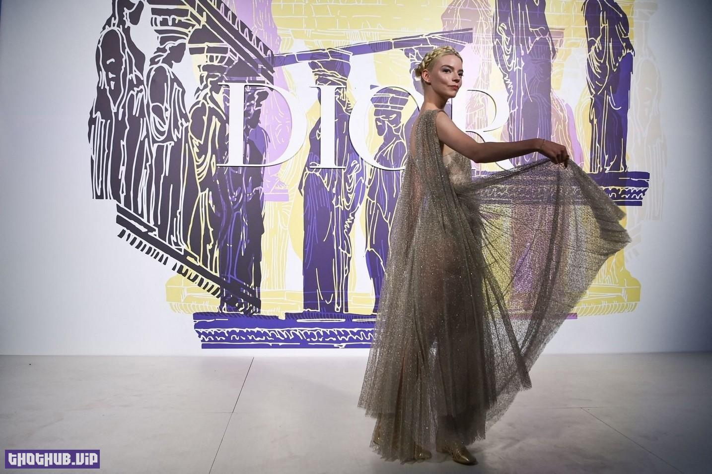Anya Taylor-Joy At The Dior 2022 Show In Athens