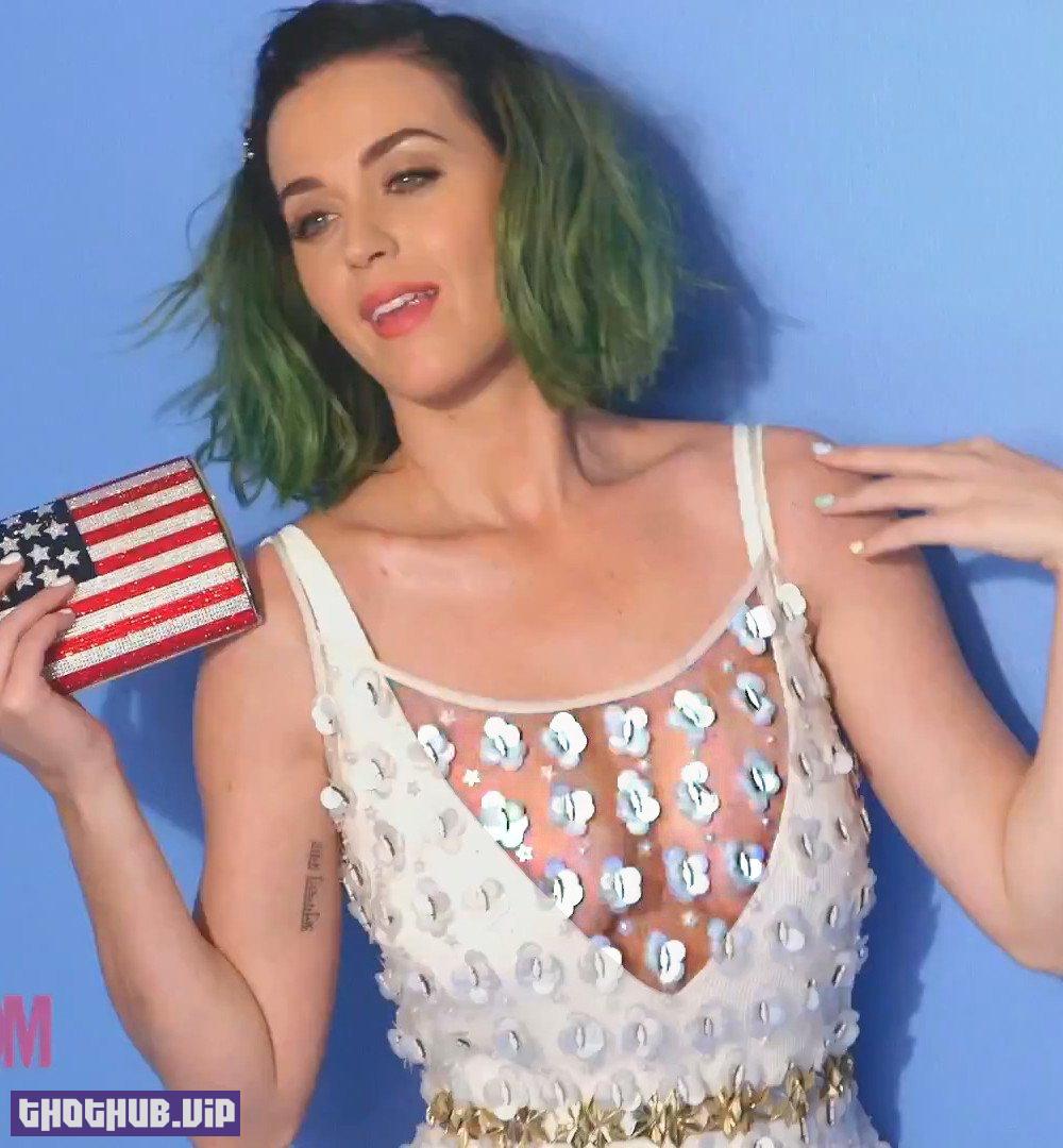 Katy-Perry-Boobs-and-Nipples-008