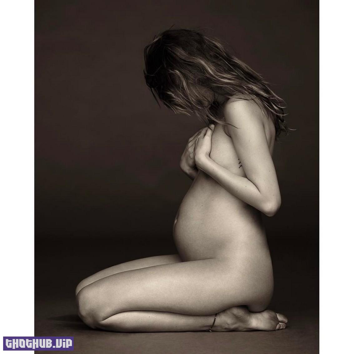 Behati Prinsloo Naked Pregnant