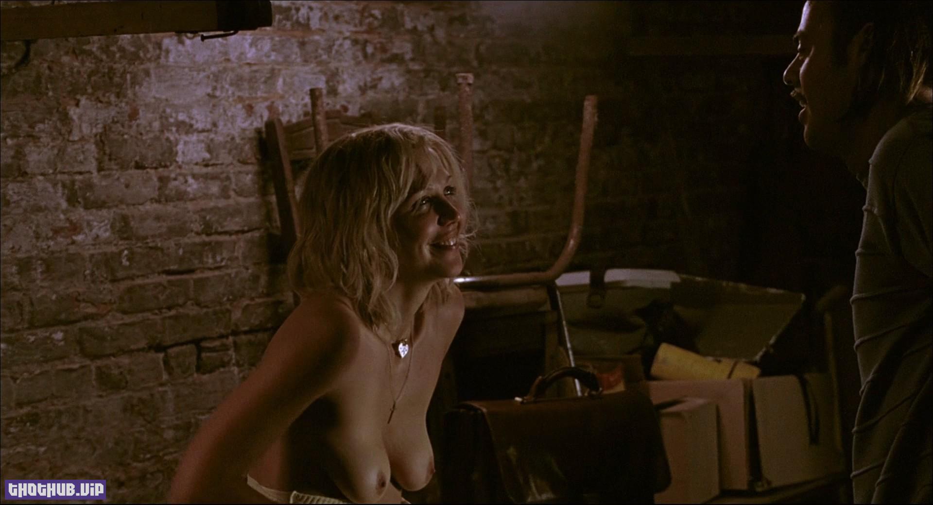 Maggie-Gyllenhaal-Nude-Topless-16