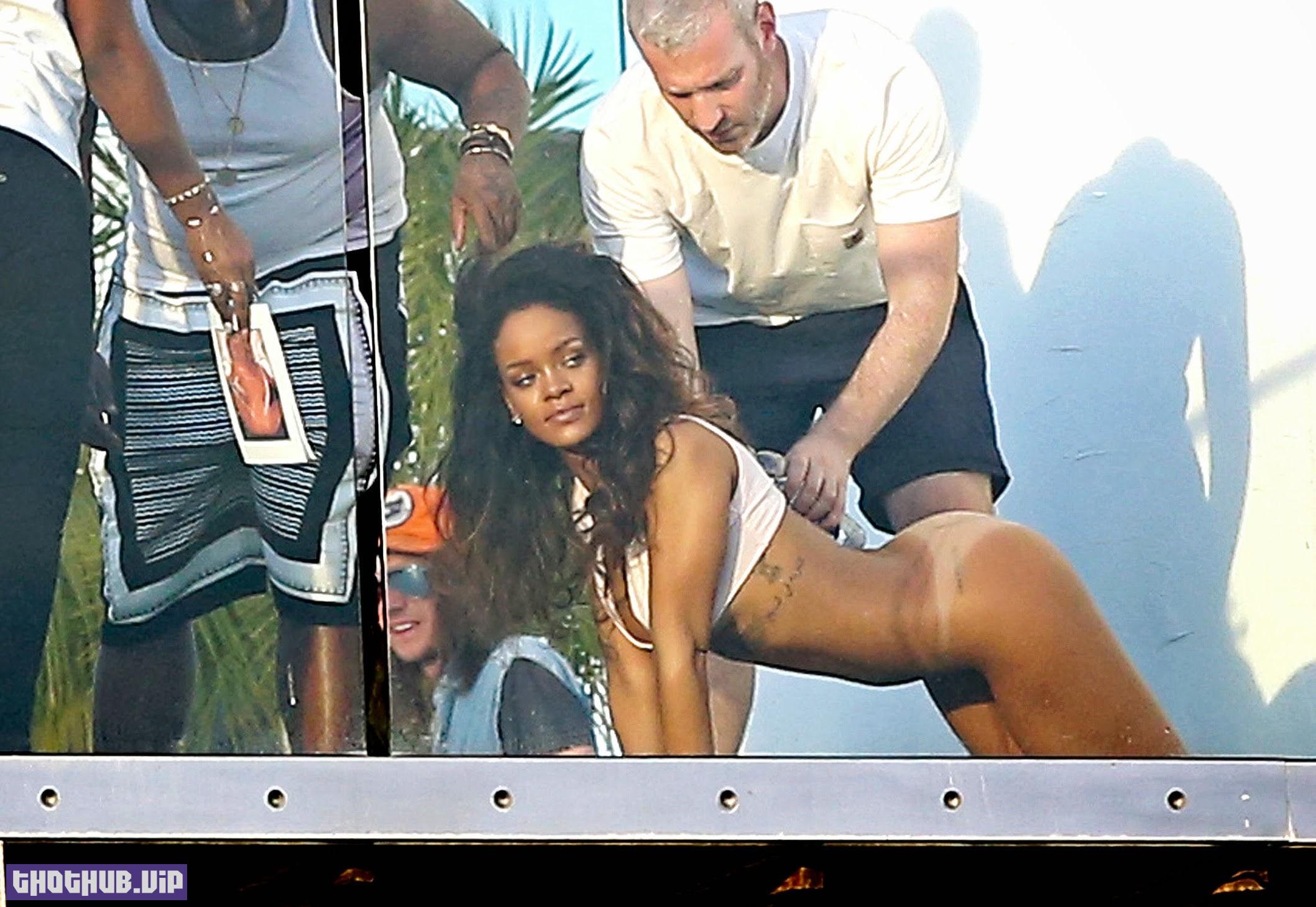 Rihanna Fappening
