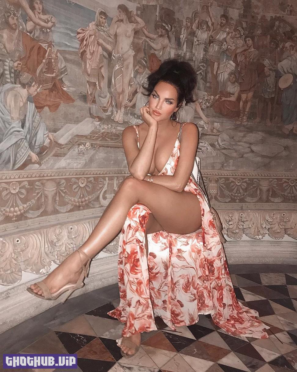 Hottest Pics Of Natalie Halcro Never Seen Before
