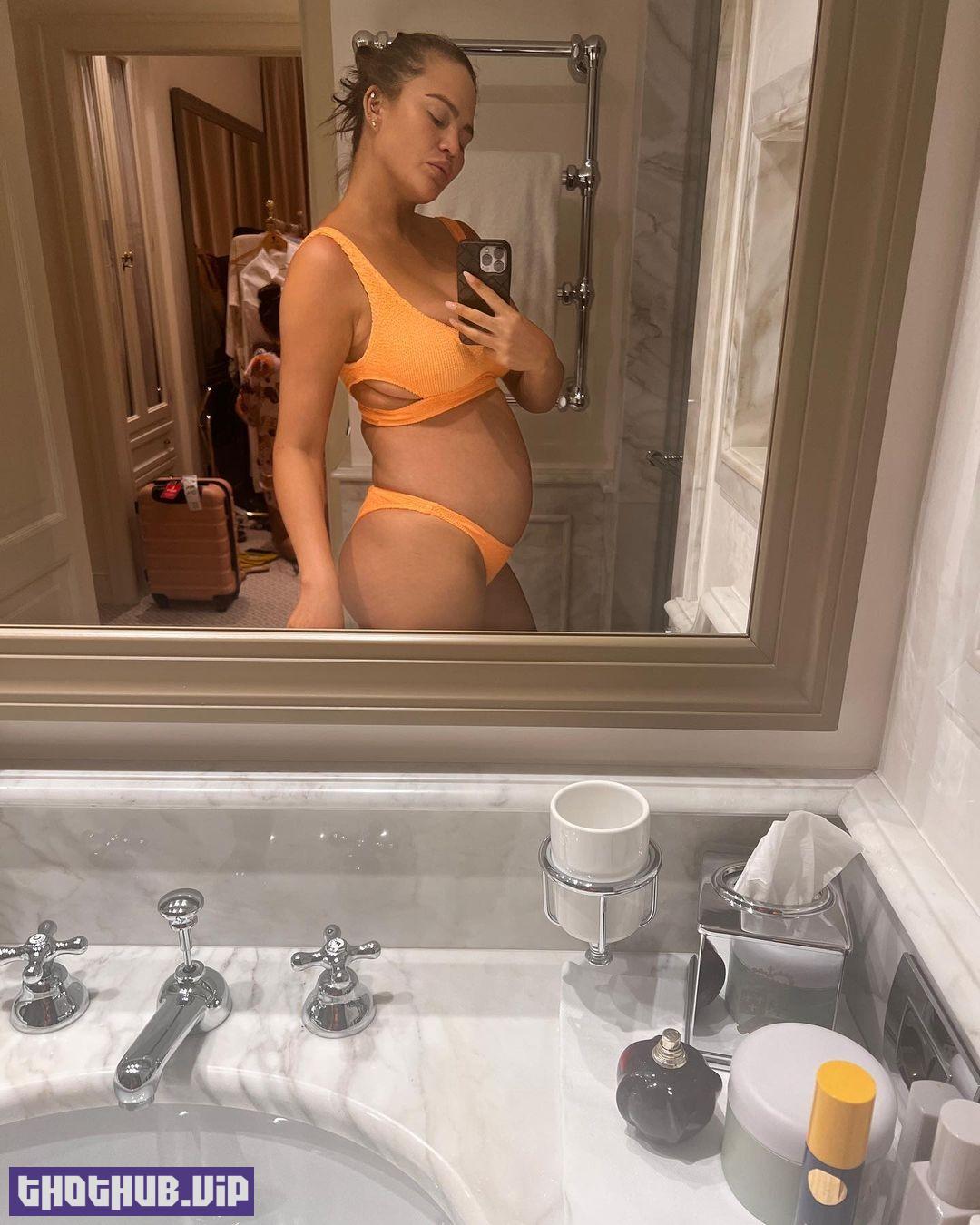 Chrissy Teigen Pregnant Selfie
