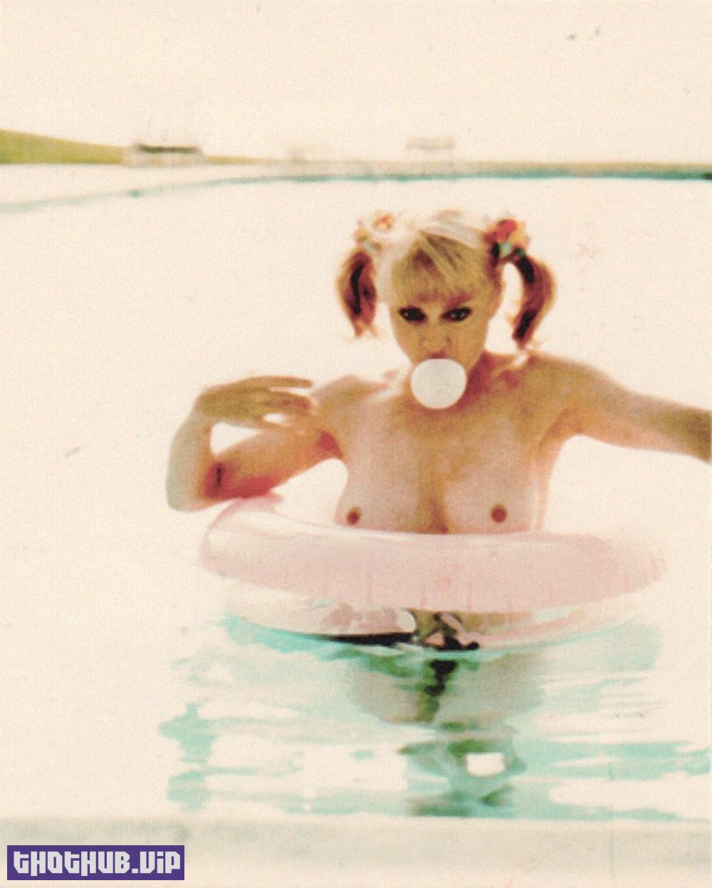Madonna-Nude-Sexy-29