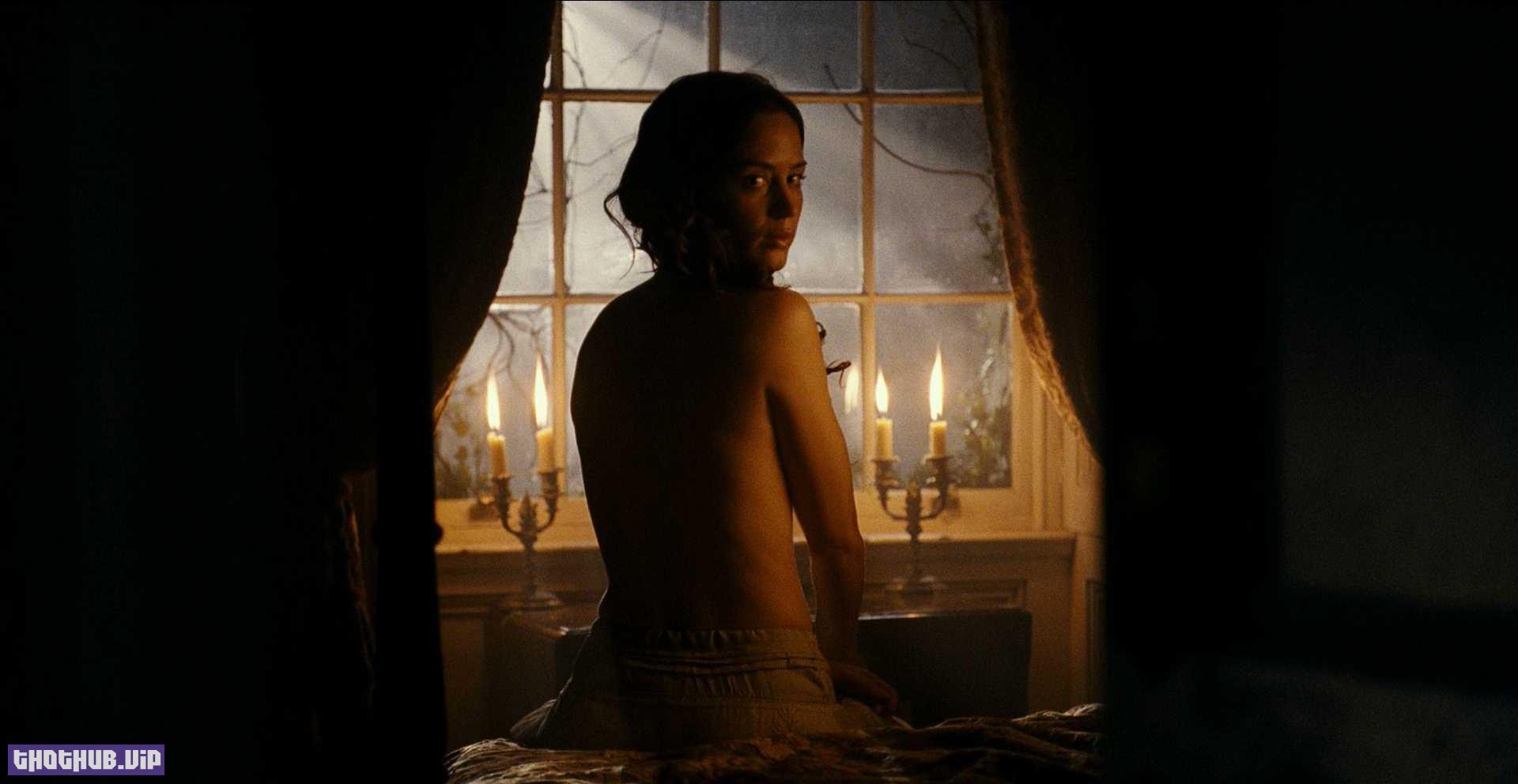 Nude Emily Blunt Freya The Huntsman: Winter's War