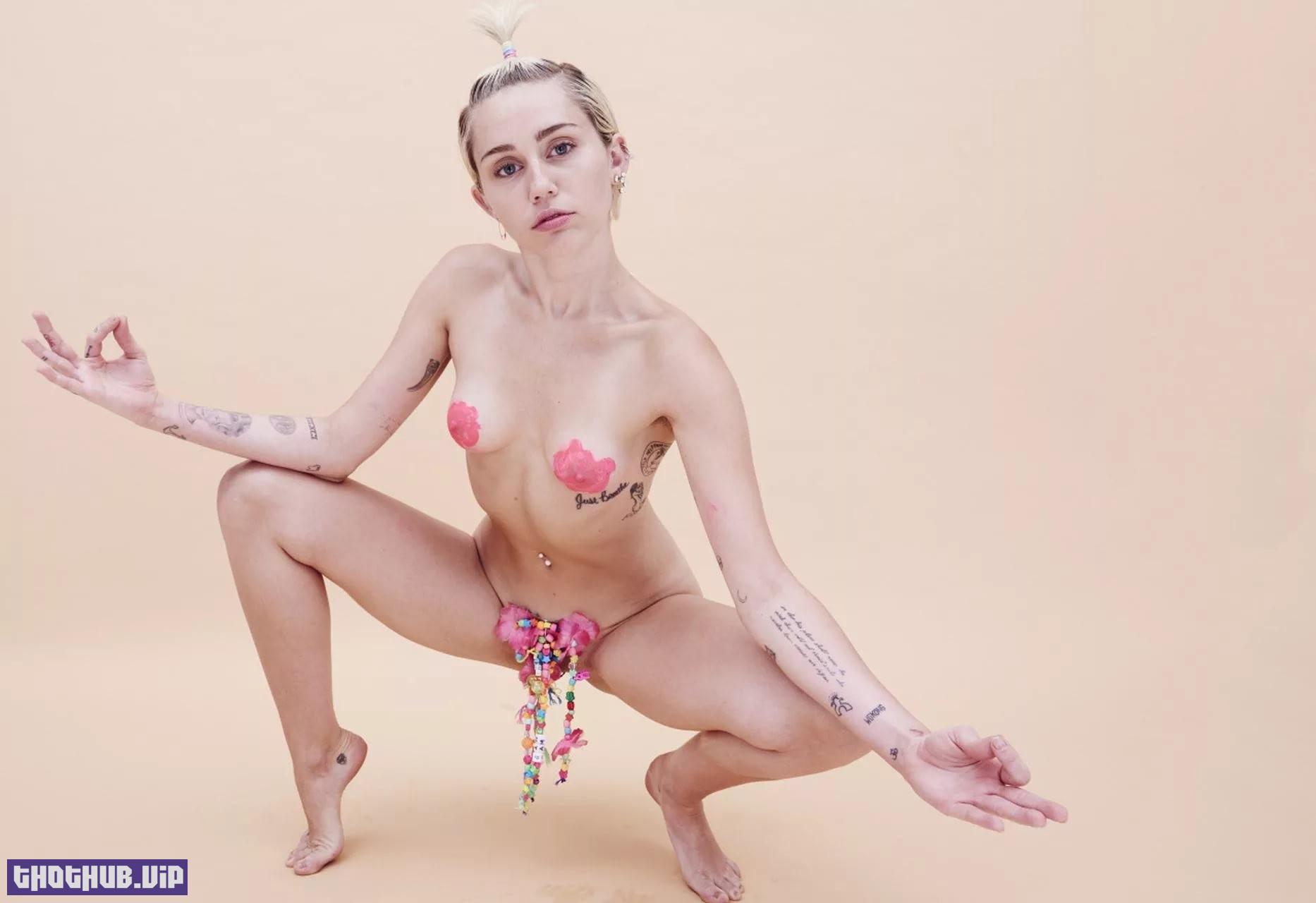 Miley-Cyrus-Nude-Leaked-Fappening-5