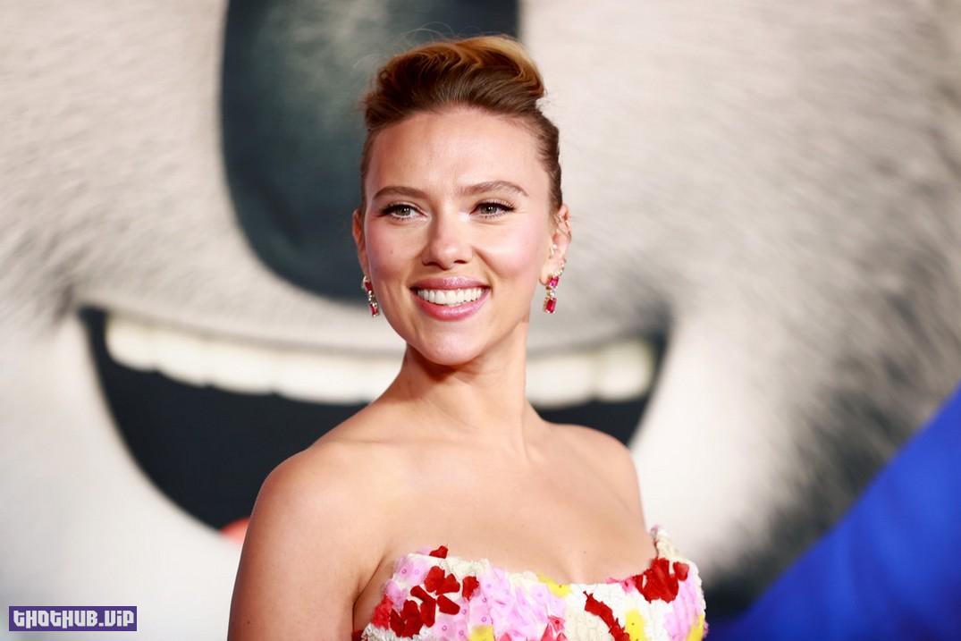 Scarlett Johansson Tits