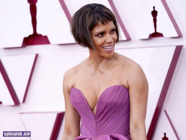 Halle Berry Sexy At Academy Awards 2021