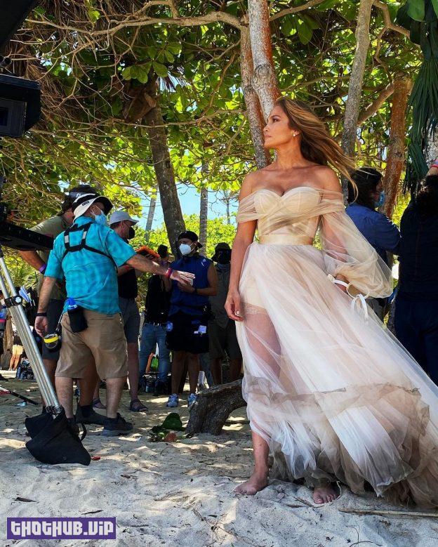 Jennifer Lopez BTS Shotgun Wedding