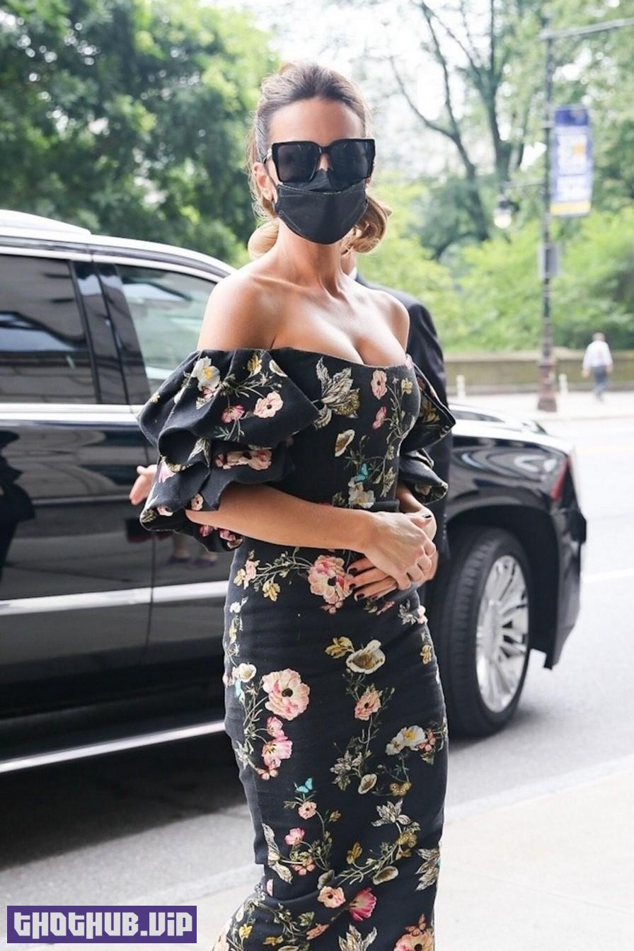 Kate Beckinsale Sexy In Floral Dress 