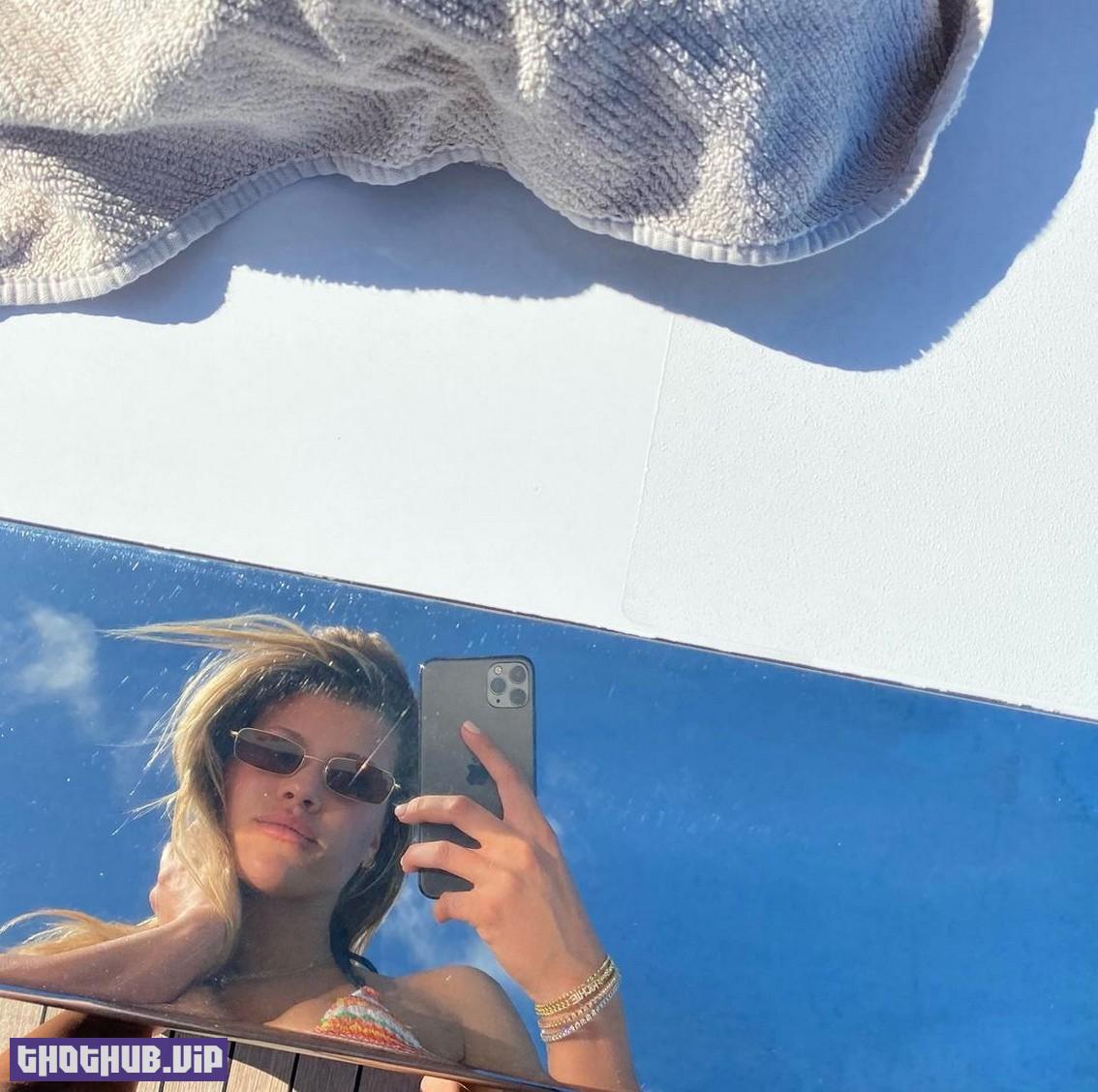 Sofia Richie Selfie On Bahamas
