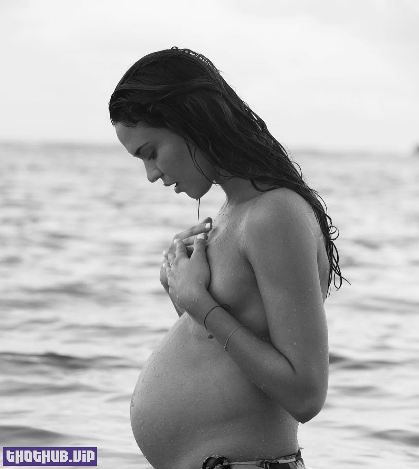 Odette Annable Yustman NAked Pregnant