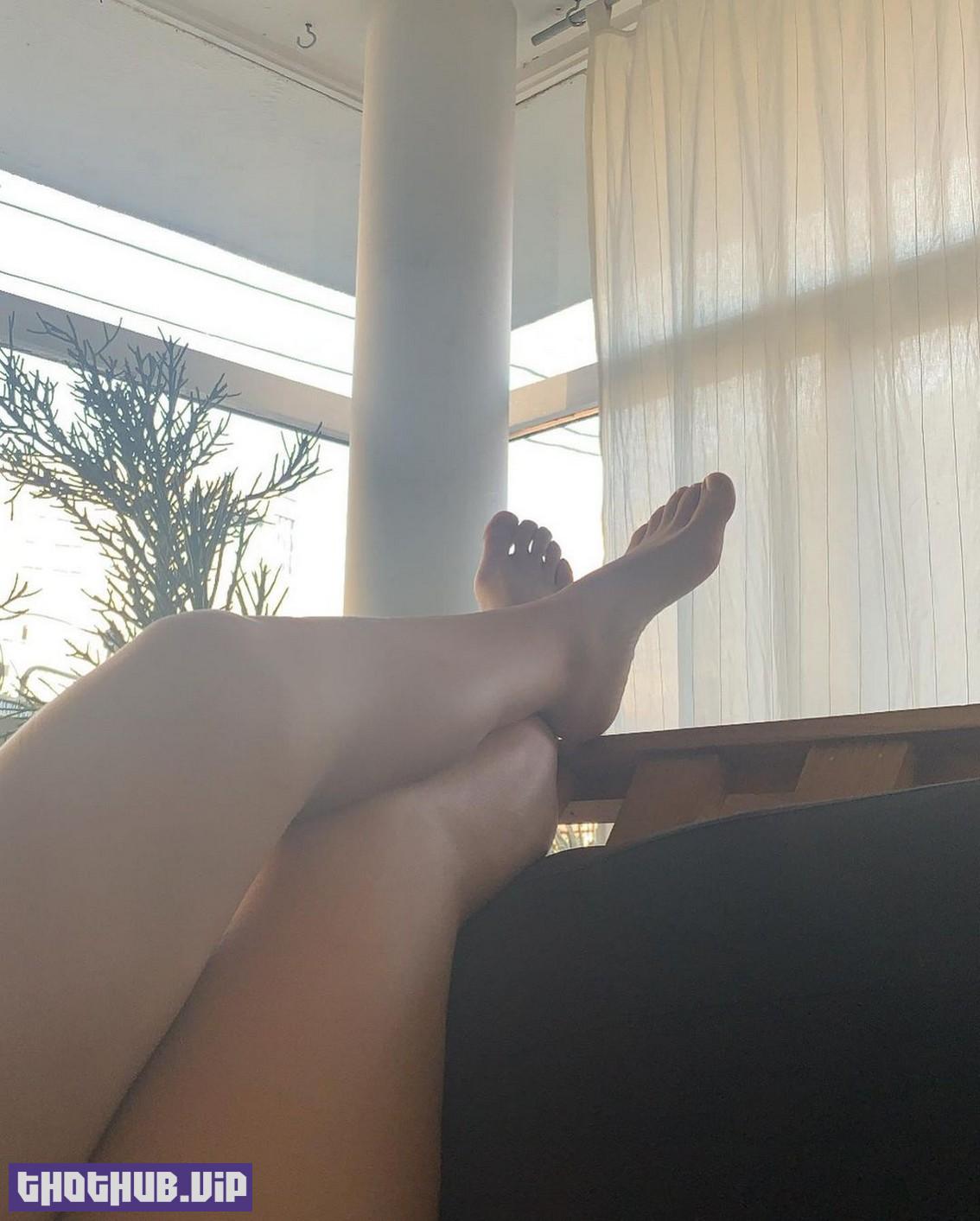 Teresa Ruiz Legs And Feet